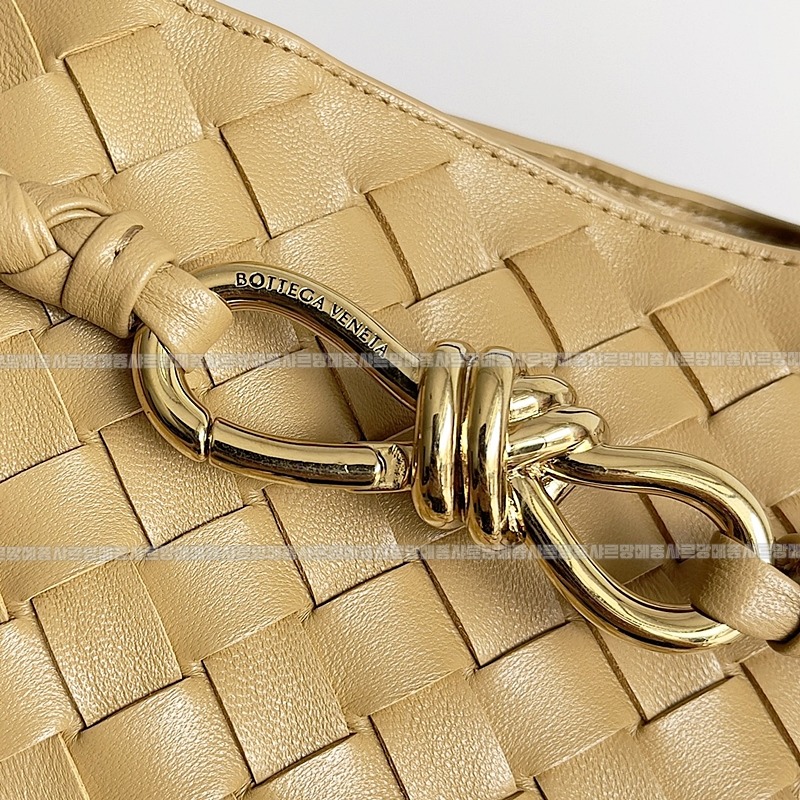 보테가베네타안지아모미디움 20260221-130925-005루.jpg