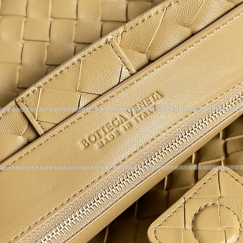 보테가베네타안지아모미디움 20260221-130925-008루.jpg