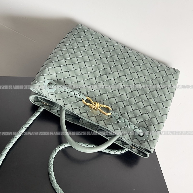 보테가베네타안지아모미디움 20260221-131320-005루.jpg