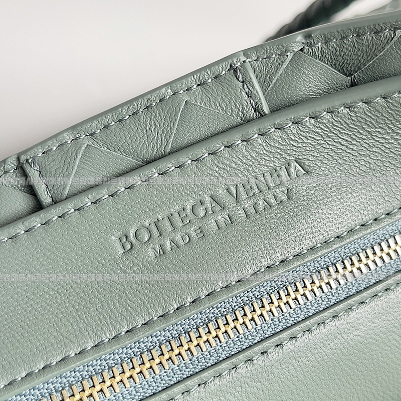 보테가베네타안지아모미디움 20260221-131320-008루.jpg