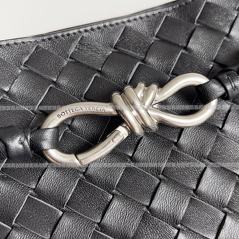 보테가베네타안지아모미디움 20260221-132840-005루.jpg