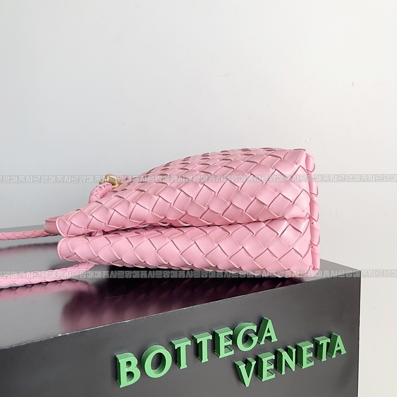 보테가베네타안지아모미디움 20260221-133328-003루.jpg