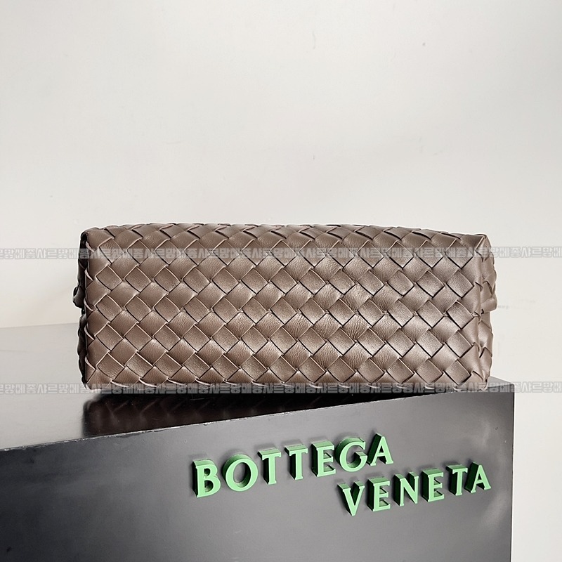 보테가베네타안지아모미디움 20260221-133536-004루.jpg