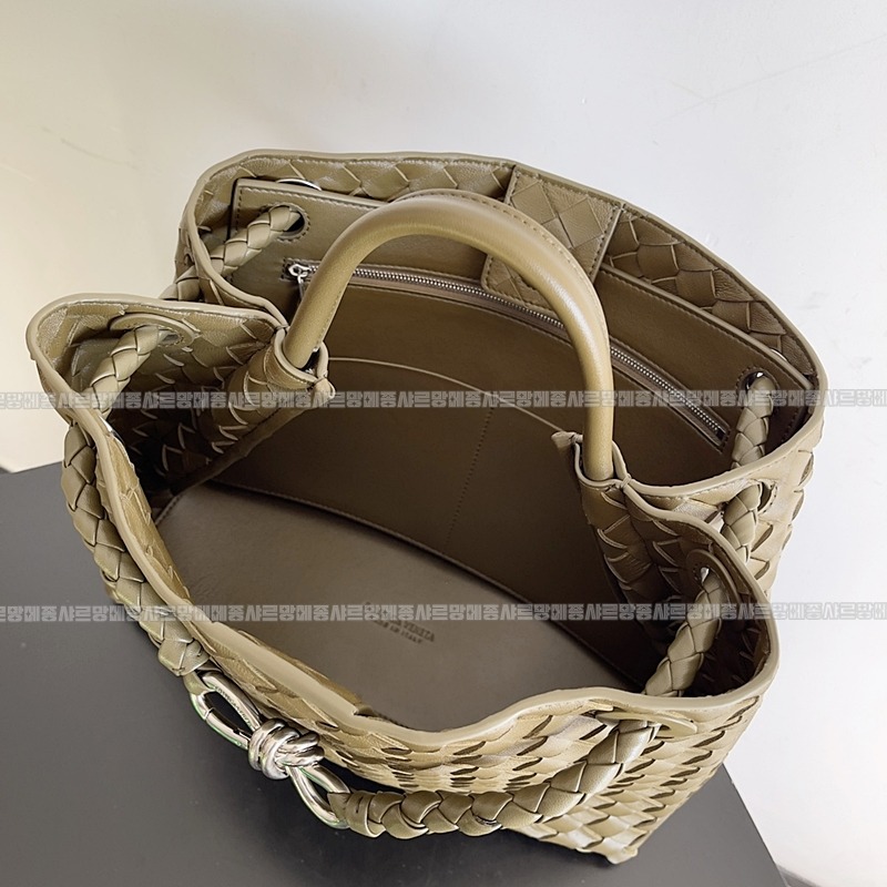 보테가베네타안지아모미디움 20260221-133749-009루.jpg