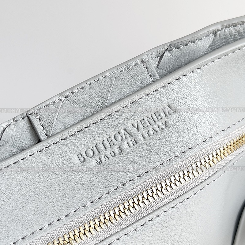 보테가베네타안지아모미디움 20260221-133949-008루.jpg