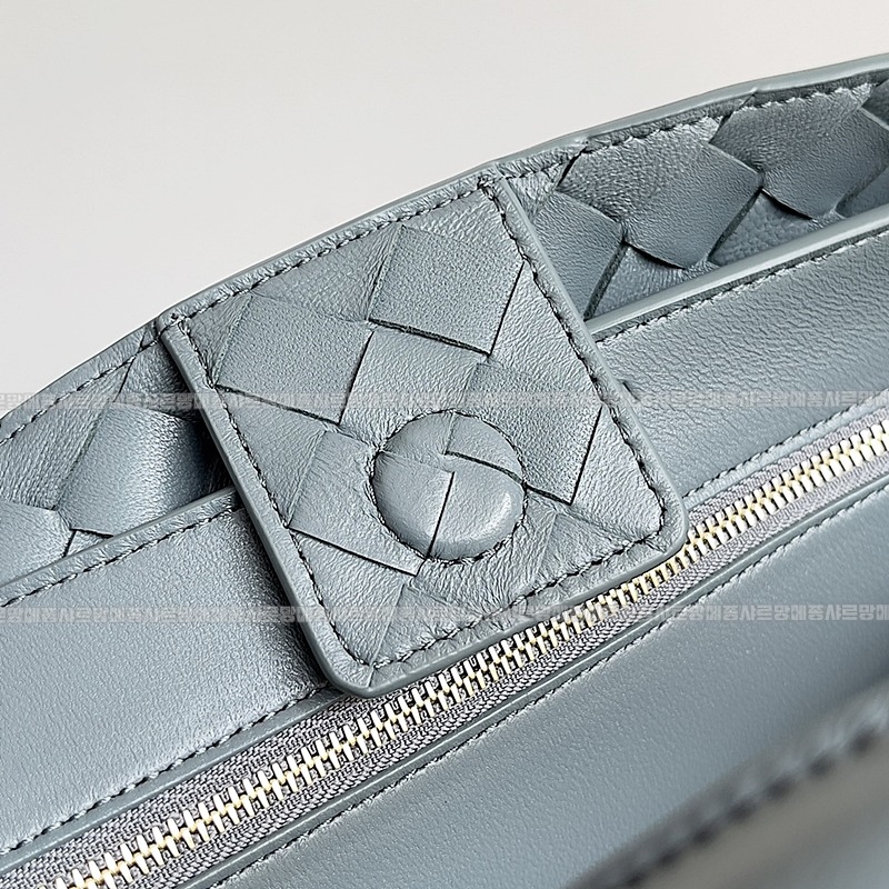 보테가베네타안지아모미디움 20260221-134208-008루.jpg