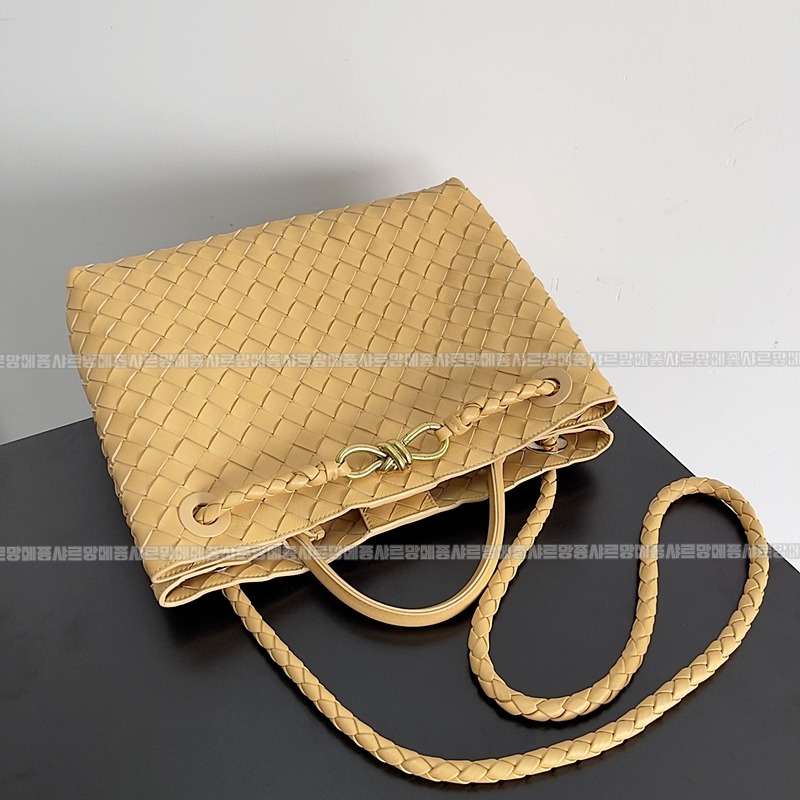 보테가베네타안지아모미디움 20260221-134405-005루.jpg