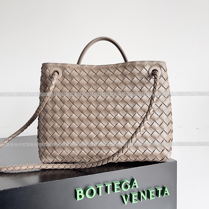 보테가베네타안지아모미디움 20260221-142346-002루.jpg