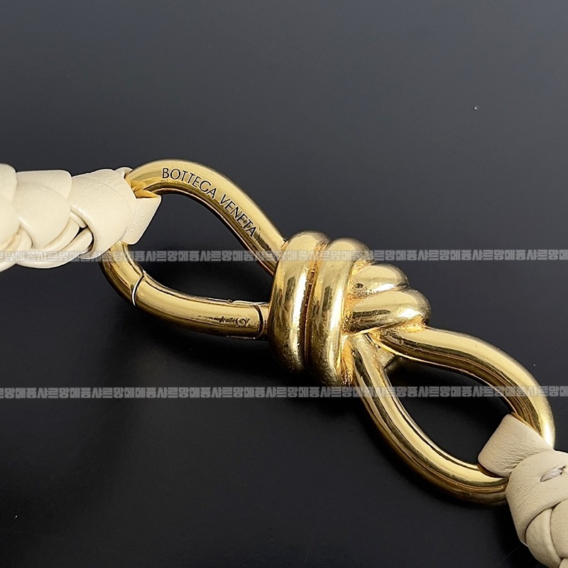 보테가베네타안지아모미디움 20260221-143030-006루.jpg