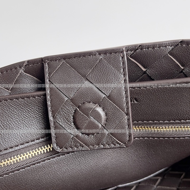 보테가베네타안지아모미디움 20260221-143256-007루.jpg