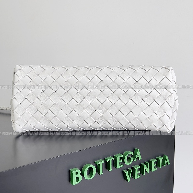 보테가베네타안지아모미디움 20260221-143934-004루.jpg