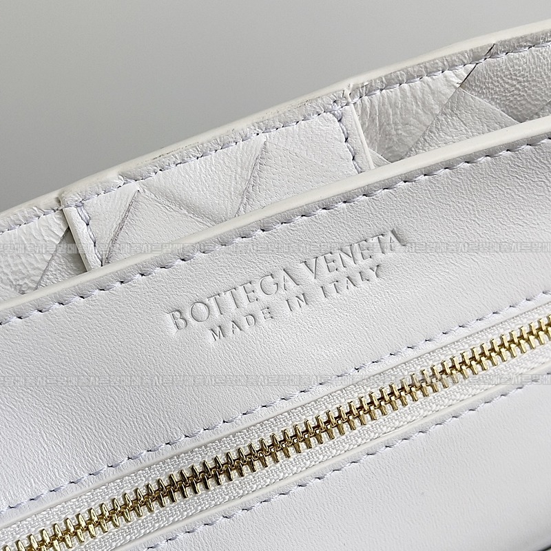 보테가베네타안지아모미디움 20260221-143934-008루.jpg