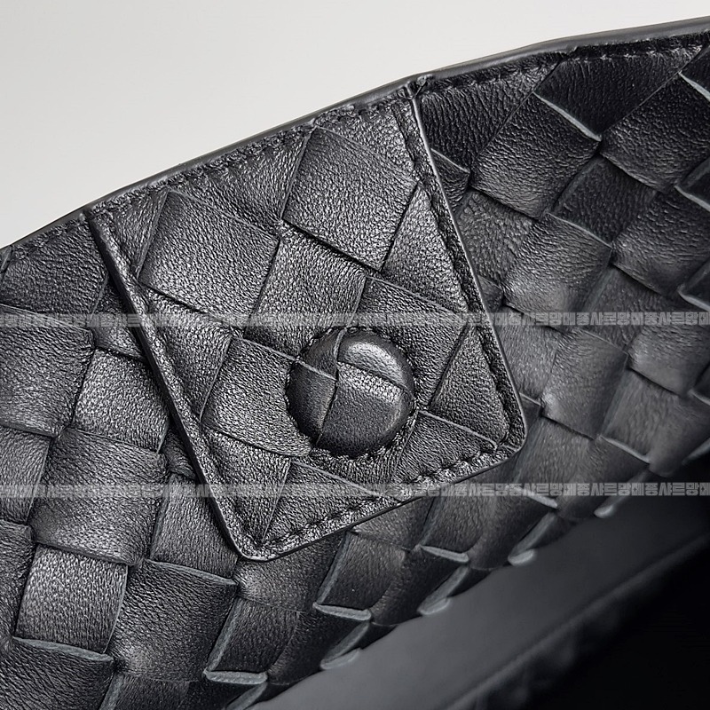 보테가베네타안지아모미디움 20260221-144341-006루.jpg