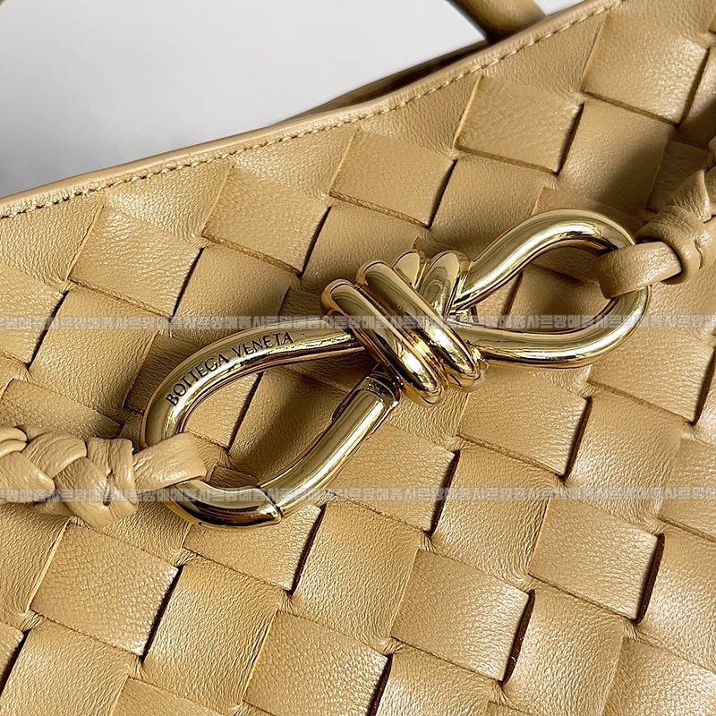 보테가베네타안디아모스몰 20260221-152842-005루.jpg