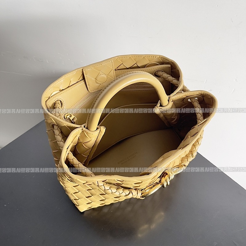 보테가베네타안디아모스몰 20260221-152842-009루.jpg