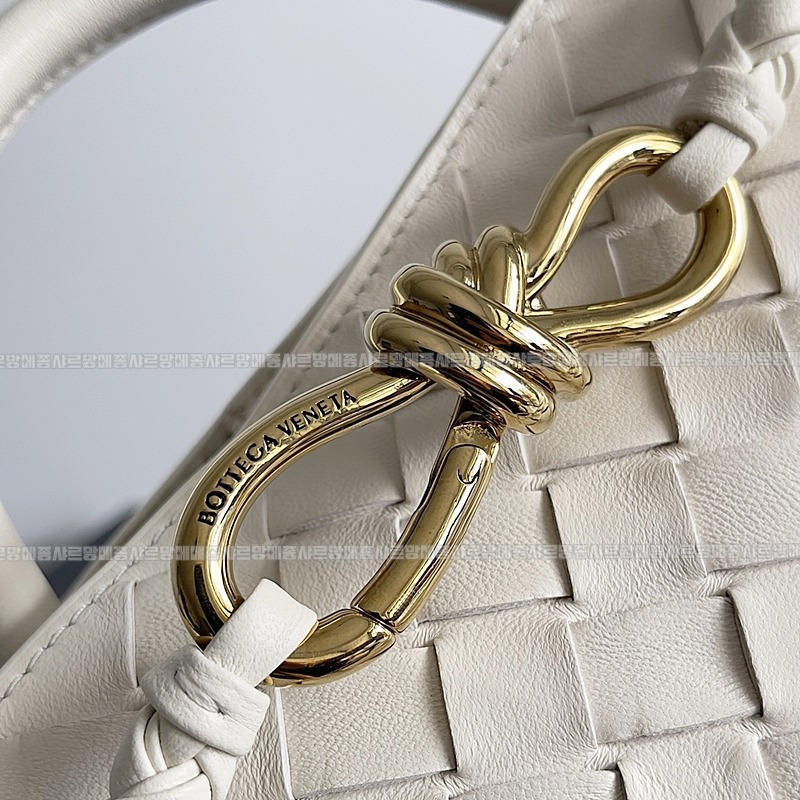 보테가베네타안디아모스몰 20260221-153034-005루.jpg