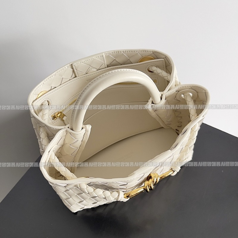 보테가베네타안디아모스몰 20260221-153035-009루.jpg