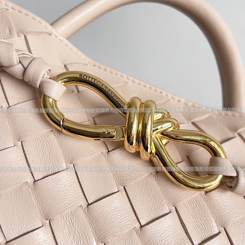 보테가베네타안디아모스몰 20260221-154454-004루.jpg