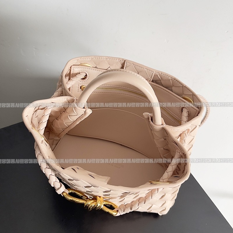 보테가베네타안디아모스몰 20260221-154455-009루.jpg