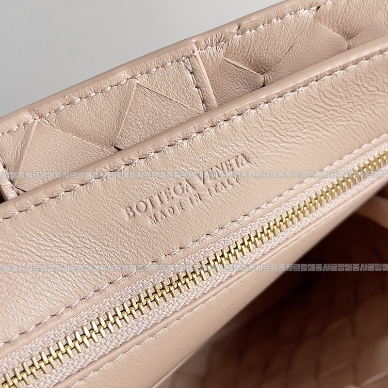 보테가베네타안디아모스몰 20260221-154455-008루.jpg