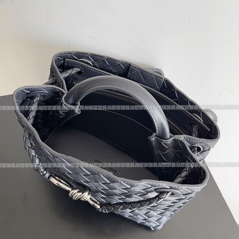 보테가베네타안디아모스몰 20260221-160442-009루.jpg