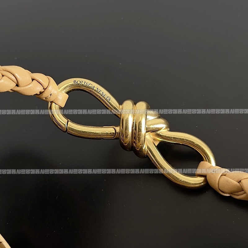 보테가베네타안디아모스몰 20260221-160959-003루.jpg