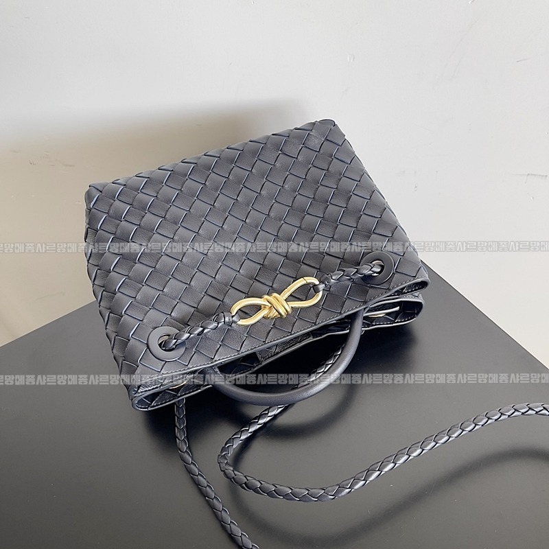 보테가베네타안디아모스몰 20260221-161335-005루.jpg