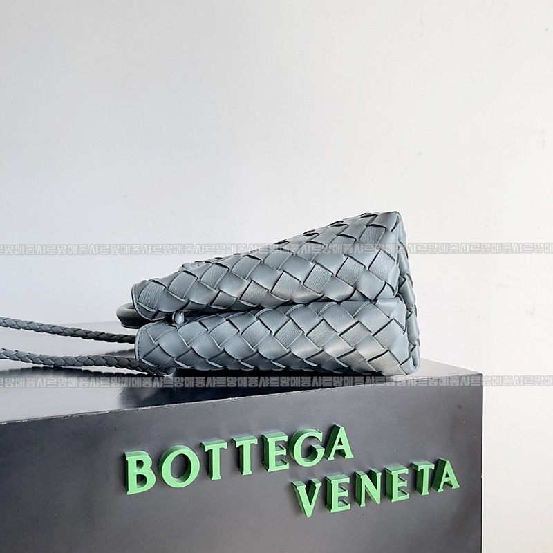 보테가베네타안디아모스몰 20260221-161609-003루.jpg