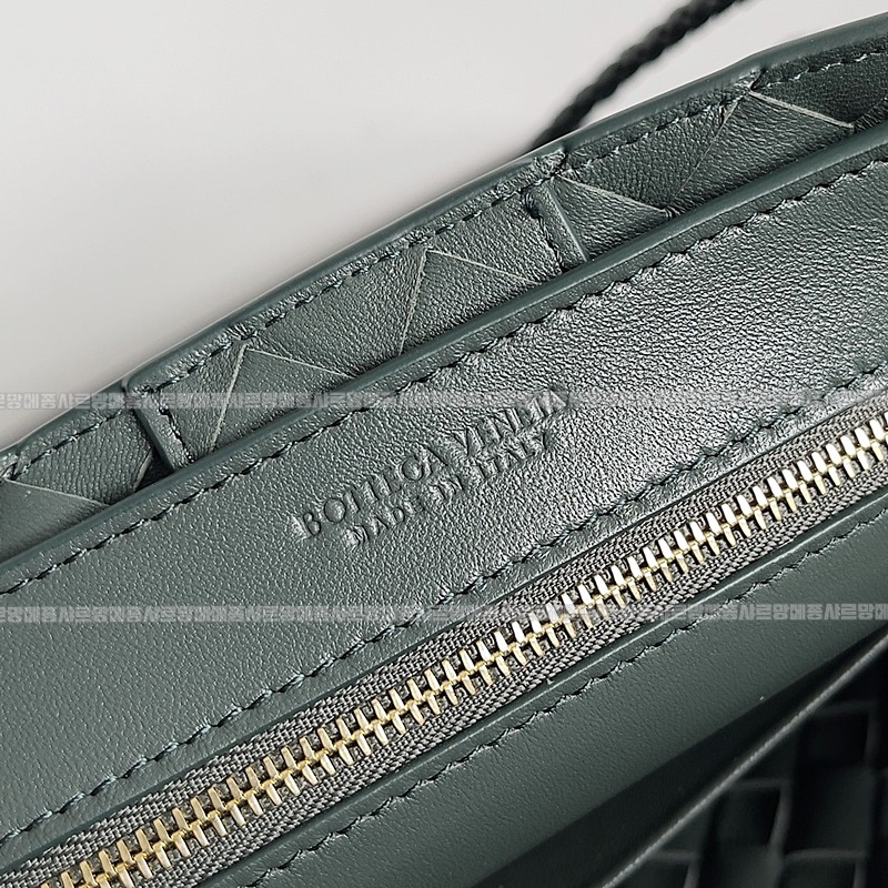 보테가베네타안디아모스몰 20260221-162449-008루.jpg