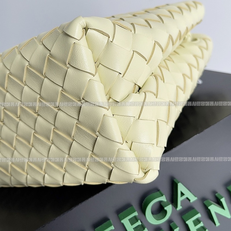 보테가베네타안디아모스몰 20260221-162634-006루.jpg