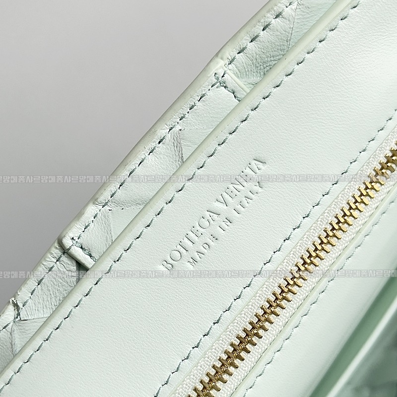 보테가베네타안디아모스몰 20260221-163306-008루.jpg