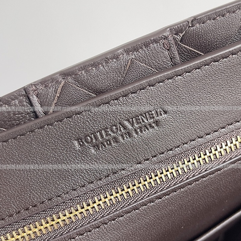 보테가베네타안디아모스몰 20260221-163829-007루.jpg