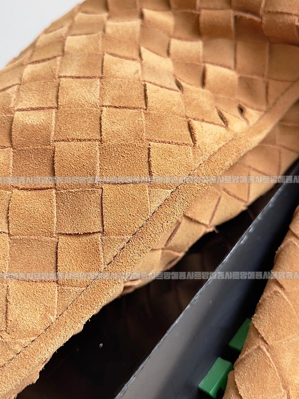 보테가베네타라지홉 20260221-172944-005루.jpg