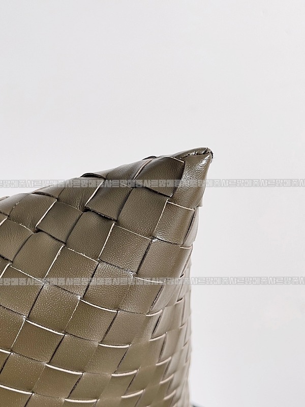 보테가베네타라지홉 20260221-173305-004루.jpg