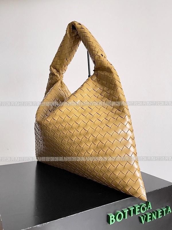 보테가베네타라지홉 20260221-173520-006루.jpg