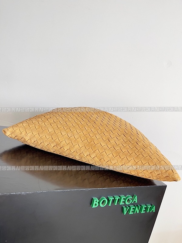 보테가베네타라지홉 20260221-174046-005루.jpg