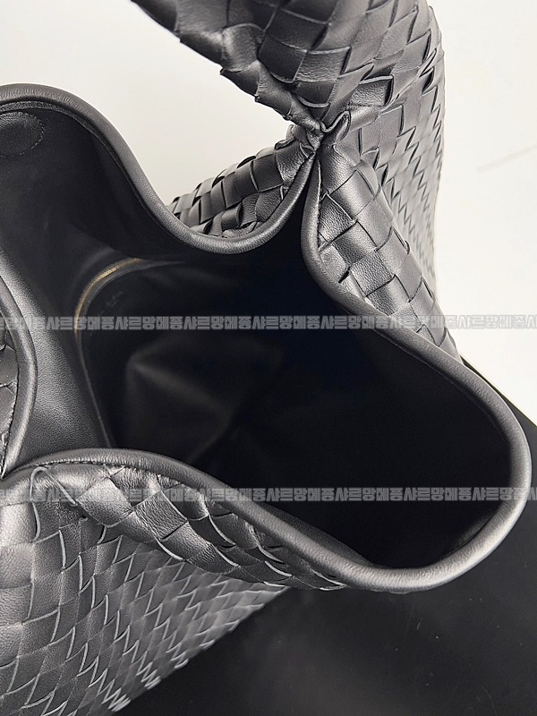 보테가베네타라지홉 20260221-174854-009루.jpg