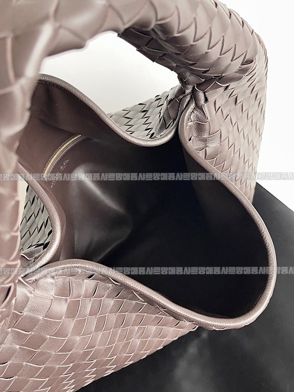 보테가베네타라지홉 20260221-175122-009루.jpg