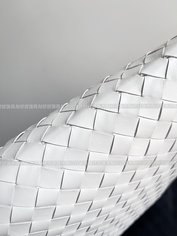 보테가베네타라지홉 20260221-175459-003루.jpg