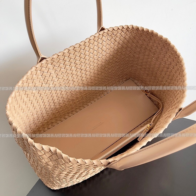 보테가베네타까바특대 20260222-104731-008루.jpg