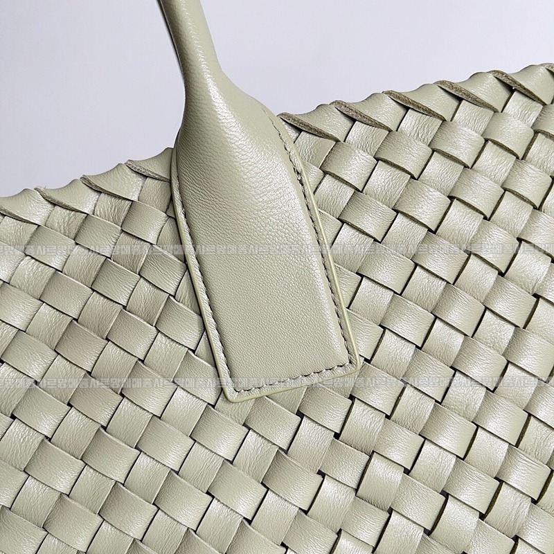 보테가베네타까바특대 20260222-110522-003루.jpg