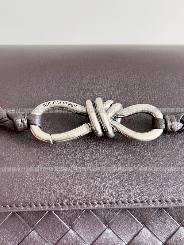 보테가베네타안디아모스몰메신저백 20260222-125734-005루.jpg