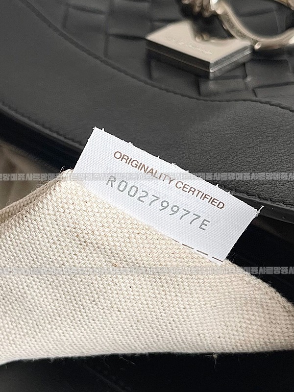 보테가베네타안디아모스몰메신저백 20260222-131021-008루.jpg