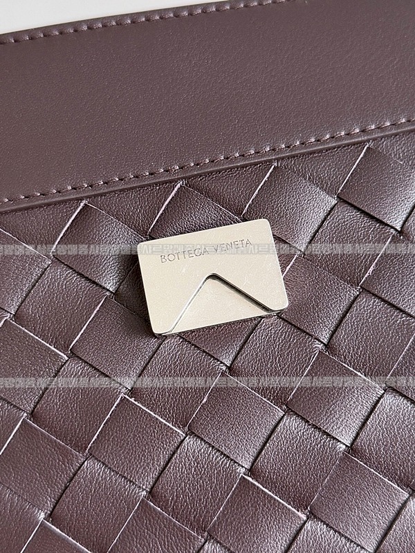 보테가베네타안디아모스몰메신저백 20260222-131215-006루.jpg