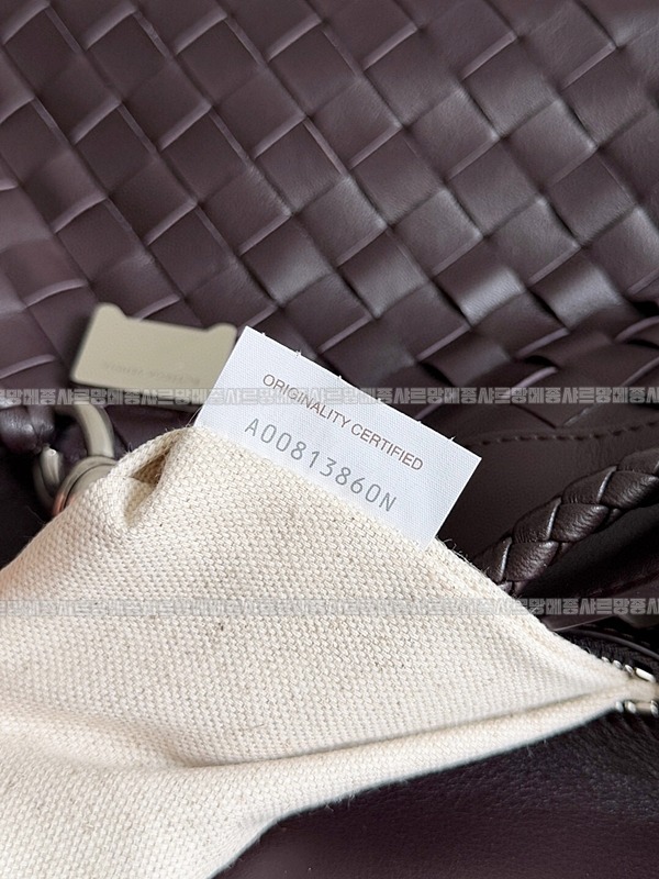 보테가베네타안디아모스몰메신저백 20260222-131215-007루.jpg