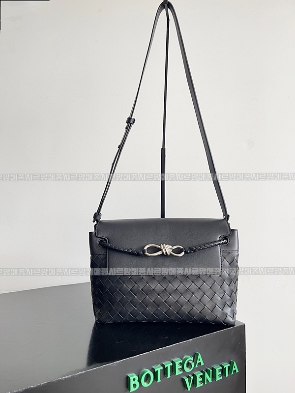 보테가베네타안디아모스몰메신저백 20260222-131549-001루.jpg