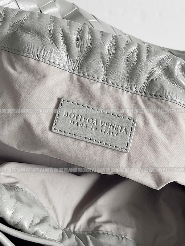 보테가베네타더스트백미디움 20260222-135651-007루.jpg
