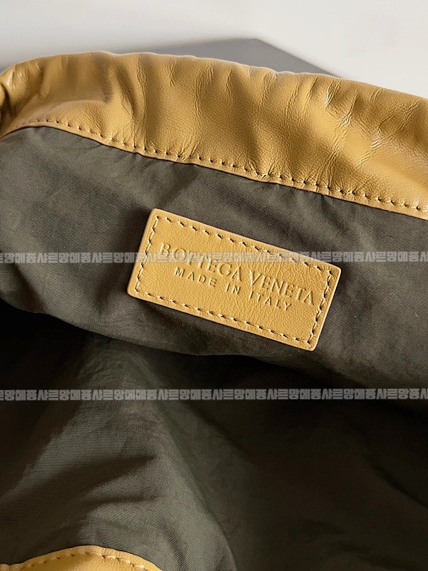보테가베네타더스트백미디움 20260222-140823-007루.jpg