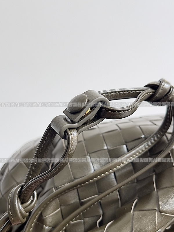 보테가베네타더스트백미디움 20260222-141059-004루.jpg