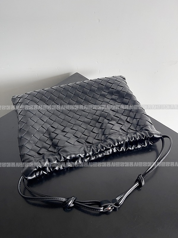 보테가베네타더스트백미디움 20260222-143423-008루.jpg